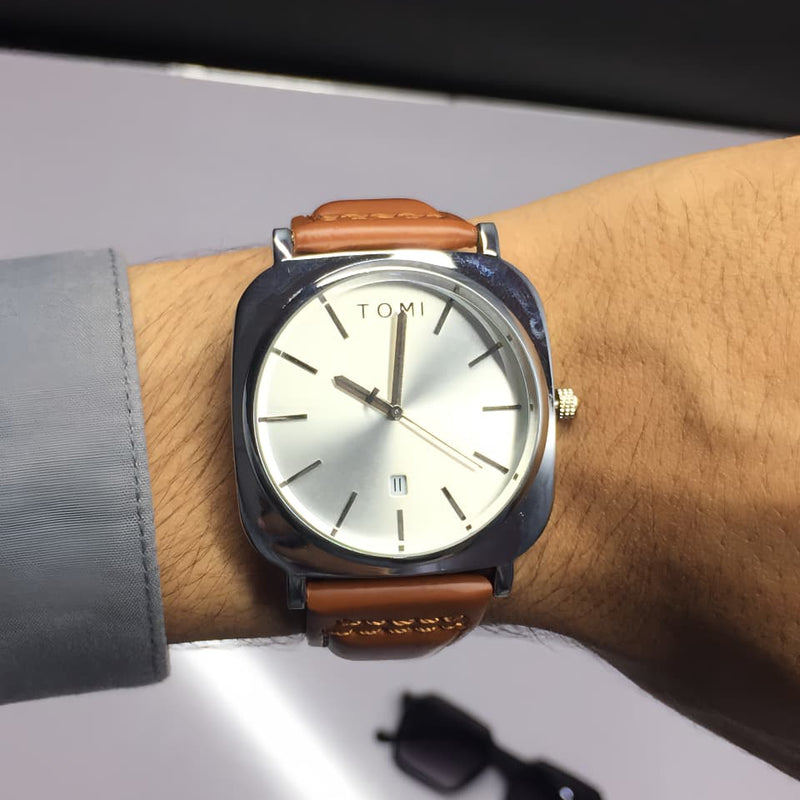 3 in 1 *Tomi Trio Bundle: Watch, SunglasseS & Wallet – Style Meets Savings!*